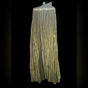 beautiful dark sage green satin ( maybe taffeta ) krumple skirt. long skirt